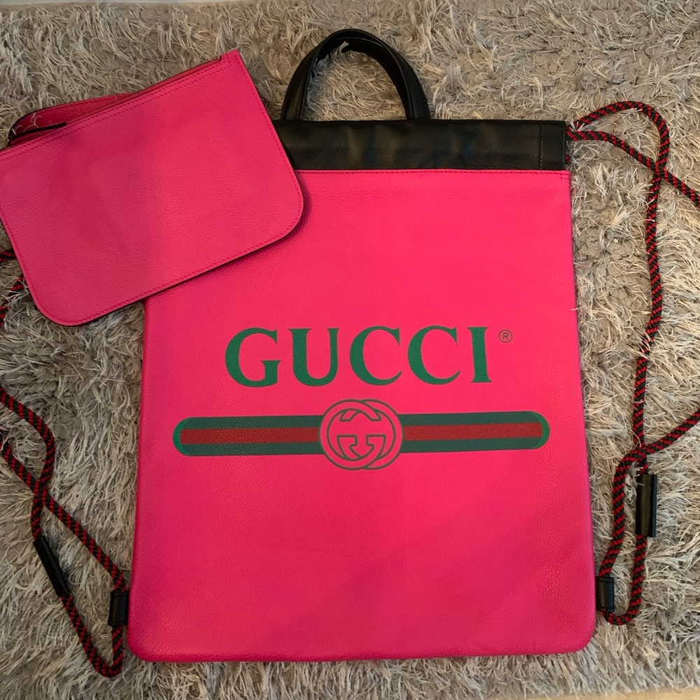 New Authentic Gucci Pink logo leather backpack - Picture 2 of 8
